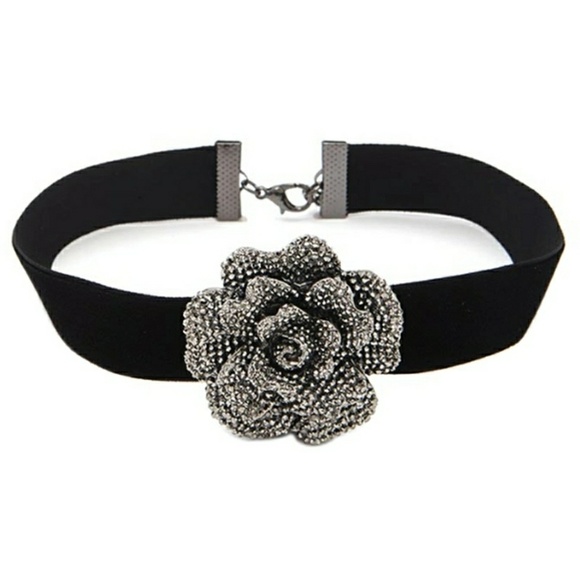 ⬇️Reduced! ⬇️ Pave Black Rose Choker - Picture 2 of 3