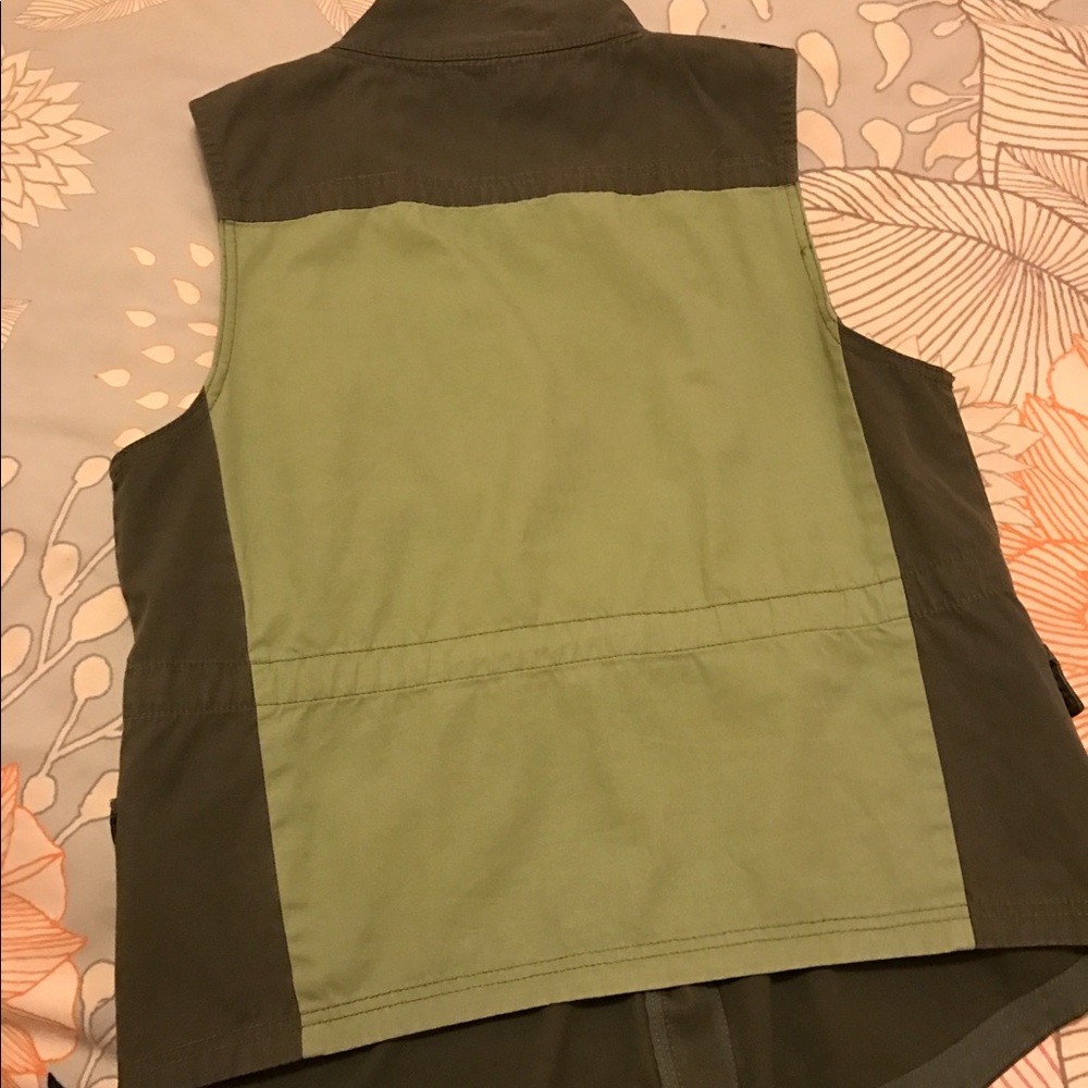 Army green vest from Evereve - Picture 3 of 3