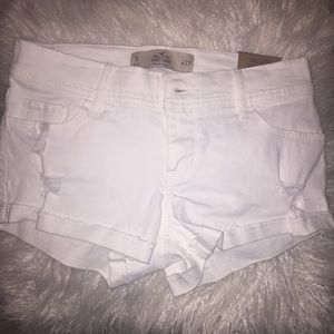white denim Hollister shorts