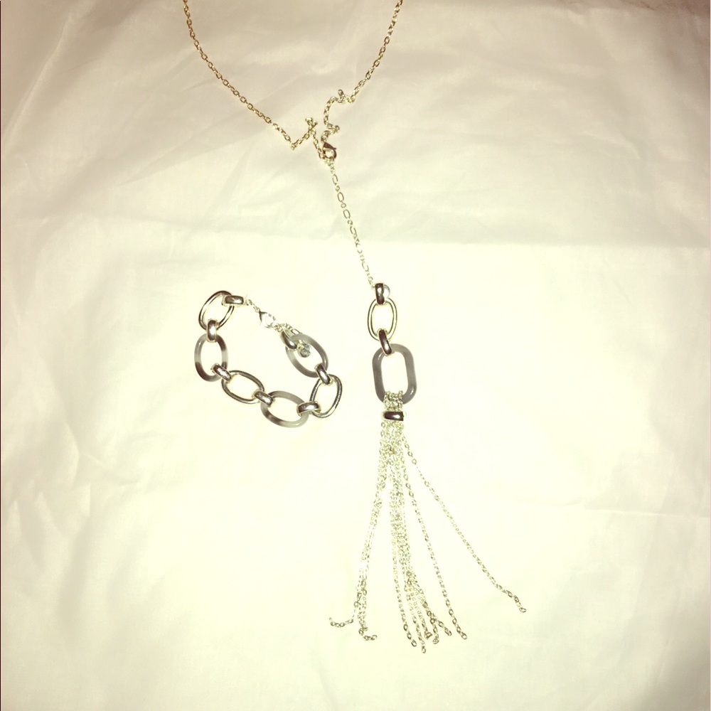 Bracelet & Necklace set.