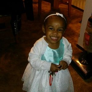 Meet your Posher, Vanessa