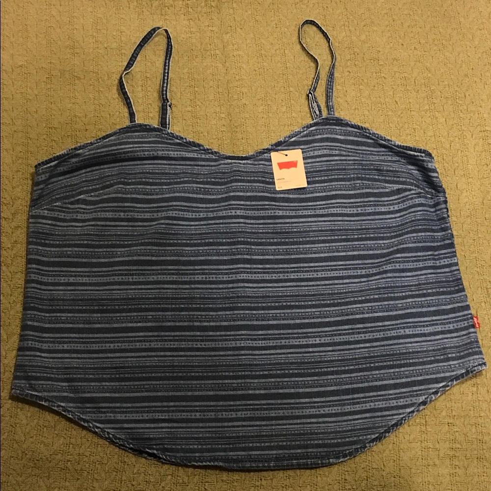 BRAND NEW Levi's Crop Top