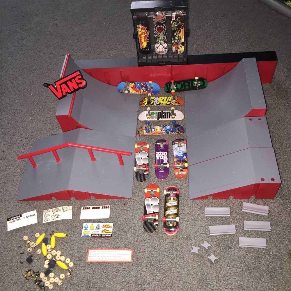 Tech Deck Collector's Set Ramp Skateboards Bundle