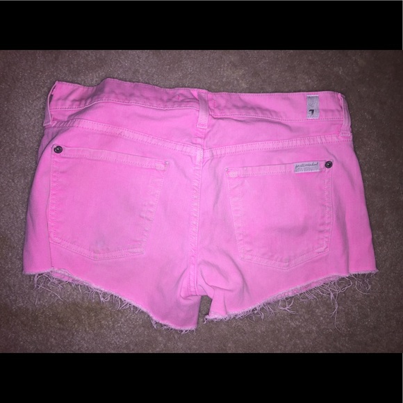Hot pink cut off jean shorts - Picture 2 of 2