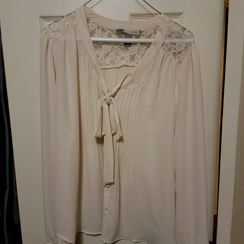 Cream lace pleated pussybow tie blouse
