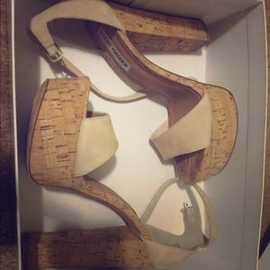 Steve Madden gonzo nude suede heels