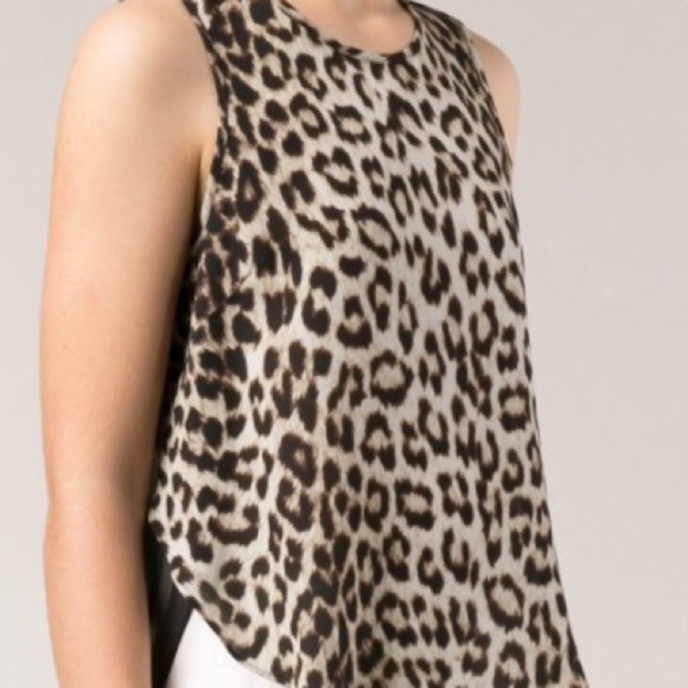 Leopard print, sheer back top!