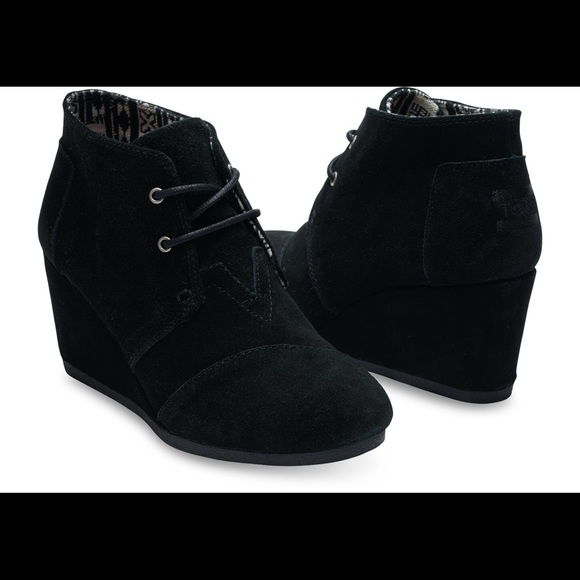 SOLD 🚫 TOMS desert wedge black booties size 8 - Picture 1 of 4