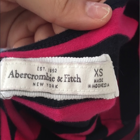 Pink and navy blue quarter length sleeves shirt - Picture 3 of 3