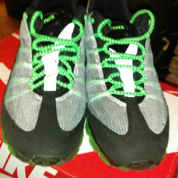 Nike 95 airmaxs - Picture 3 of 4