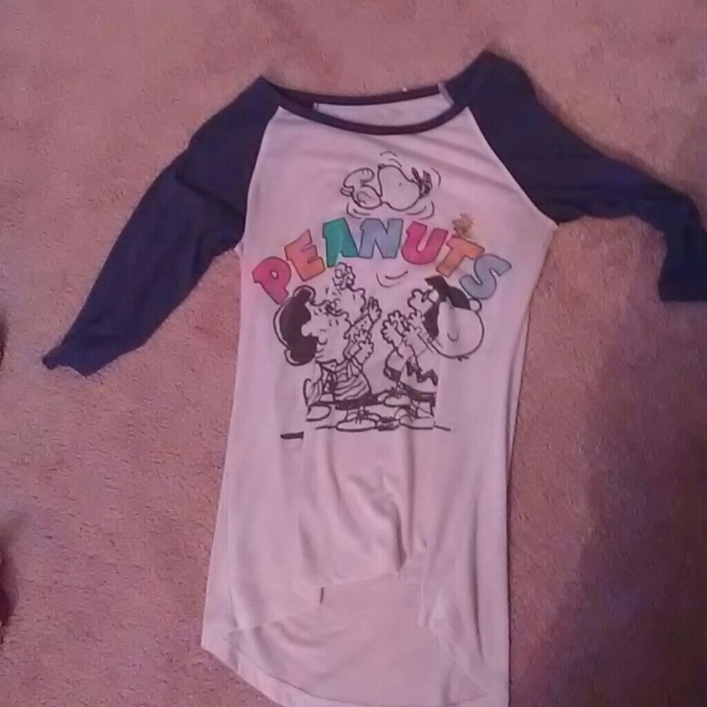 Peanuts/Charlie brown baseball tee