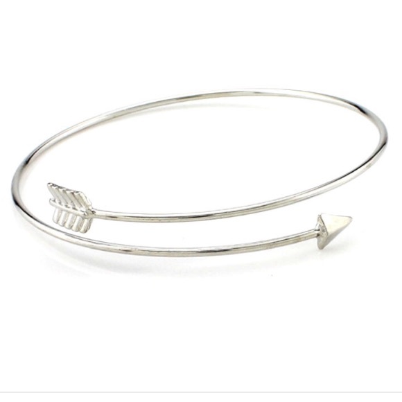 Jewelry - Silver arrow bracelet