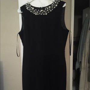 Nwot formal Calvin Klein pearl accent dress