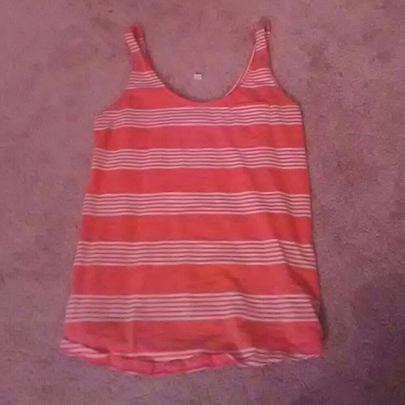 tank top w/pocket - Picture 1 of 1