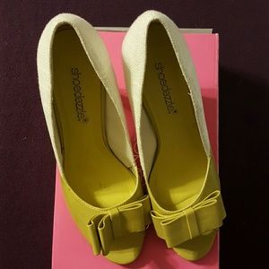 Beautiful  lime green and beige peep toe heels.