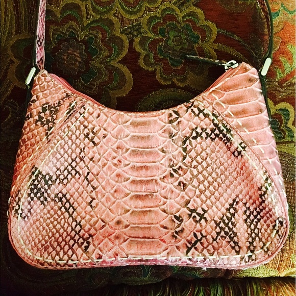 Liz Claiborne pink "Snakeskin" mini handbag - Picture 5 of 5