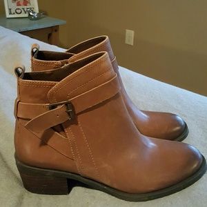 Brand new- Vince Camuto leather ankle boots!