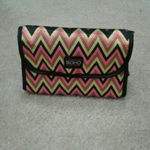Mini makeup Bag!!! To go please?