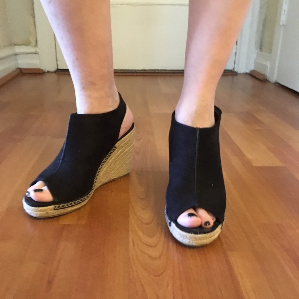 Black Suede open toe wedged!