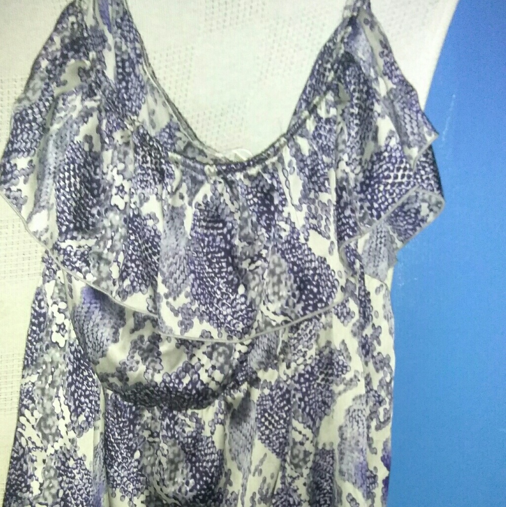 Women no sleeve crop top