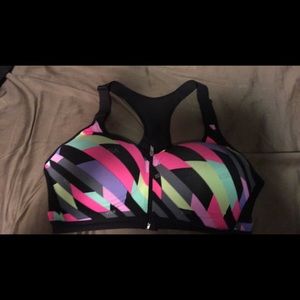 VS Max Support Sports Bra