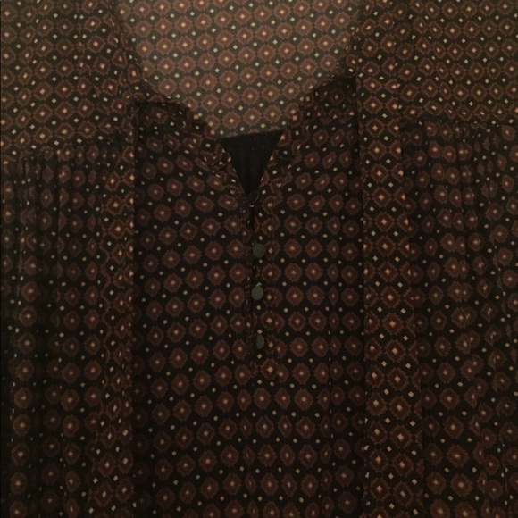 Adorable red and black blouse - Picture 3 of 4