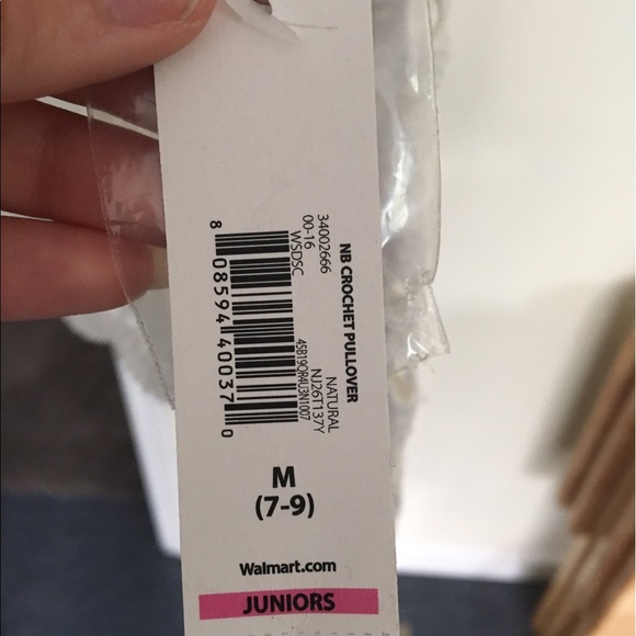 White lace shirt - Picture 4 of 4