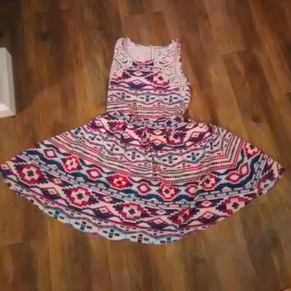 Patterned knee length dress