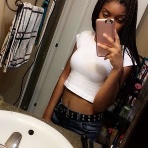 Meet your Posher, Makayla