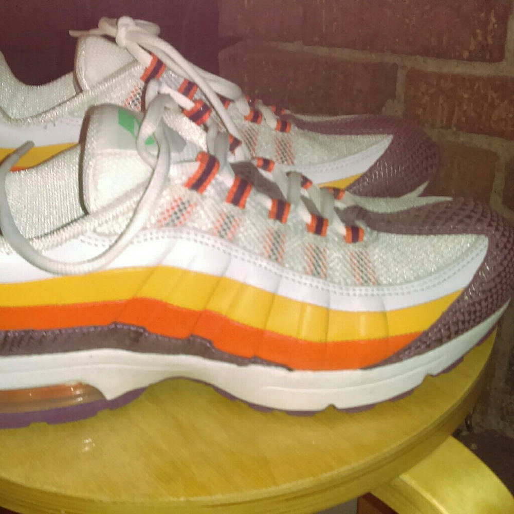 NIKE 95 airmaxs