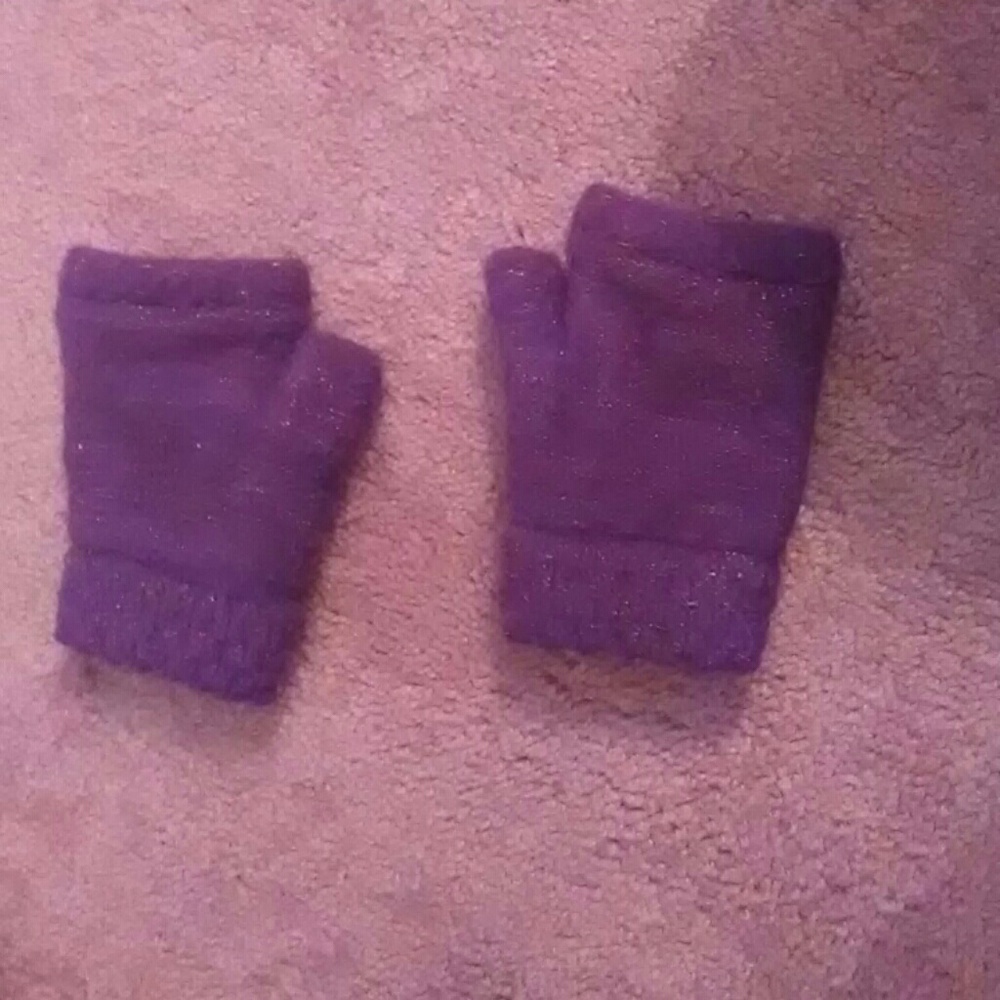 Purple fingerless gloves