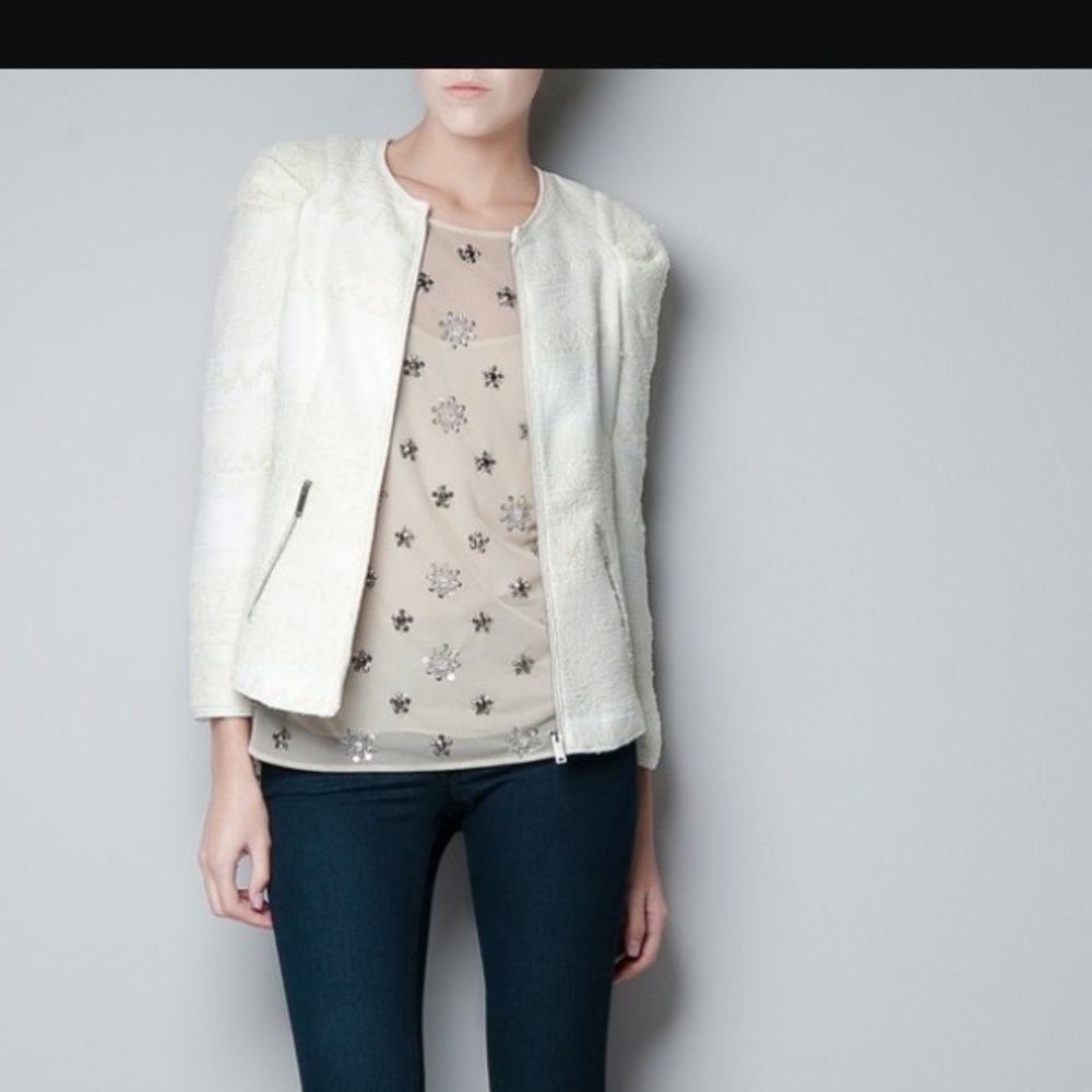 Zara crop white jacket NWT size L