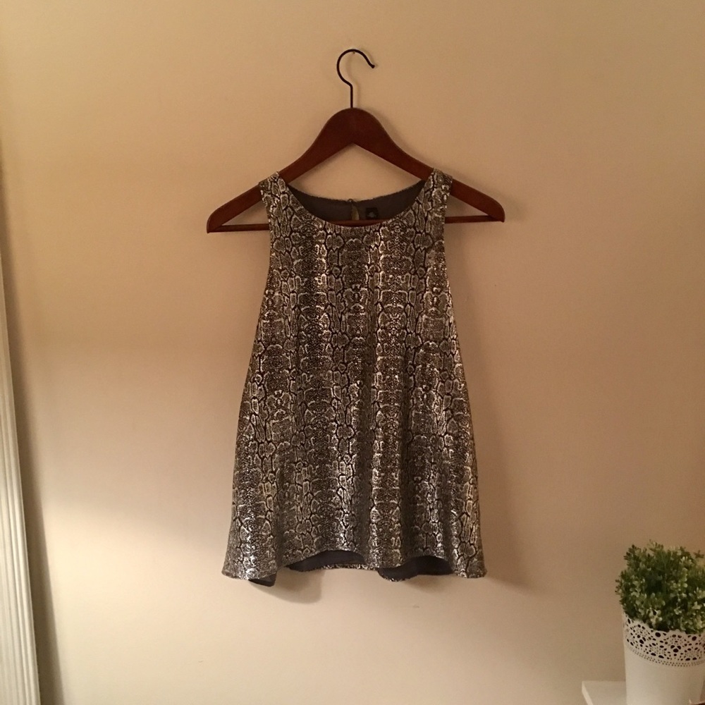 Perfect Condition Metallic Printed Sleeveless Top