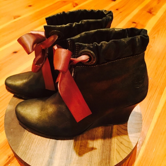 NEW Timberland Keyhole Wedges - Picture 2 of 8