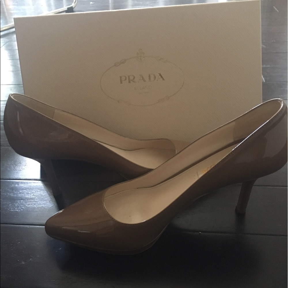 Vernice Prada Pumps
