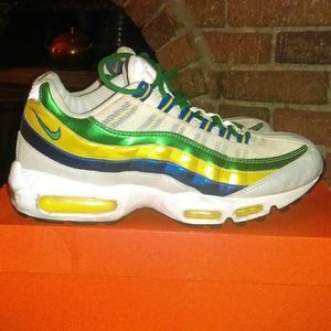NIKE 95 airmaxs