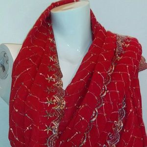RED SAREE HOLIDAY SCARF