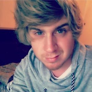 Meet your Posher, Zachary