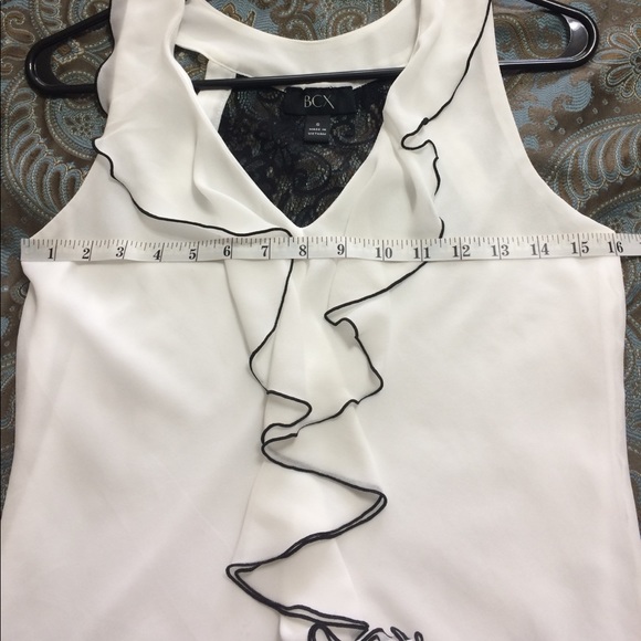 Ruffled White and Black Lace BCX Top - Picture 5 of 7