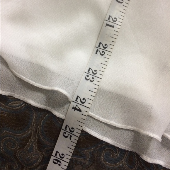 Ruffled White and Black Lace BCX Top - Picture 6 of 7