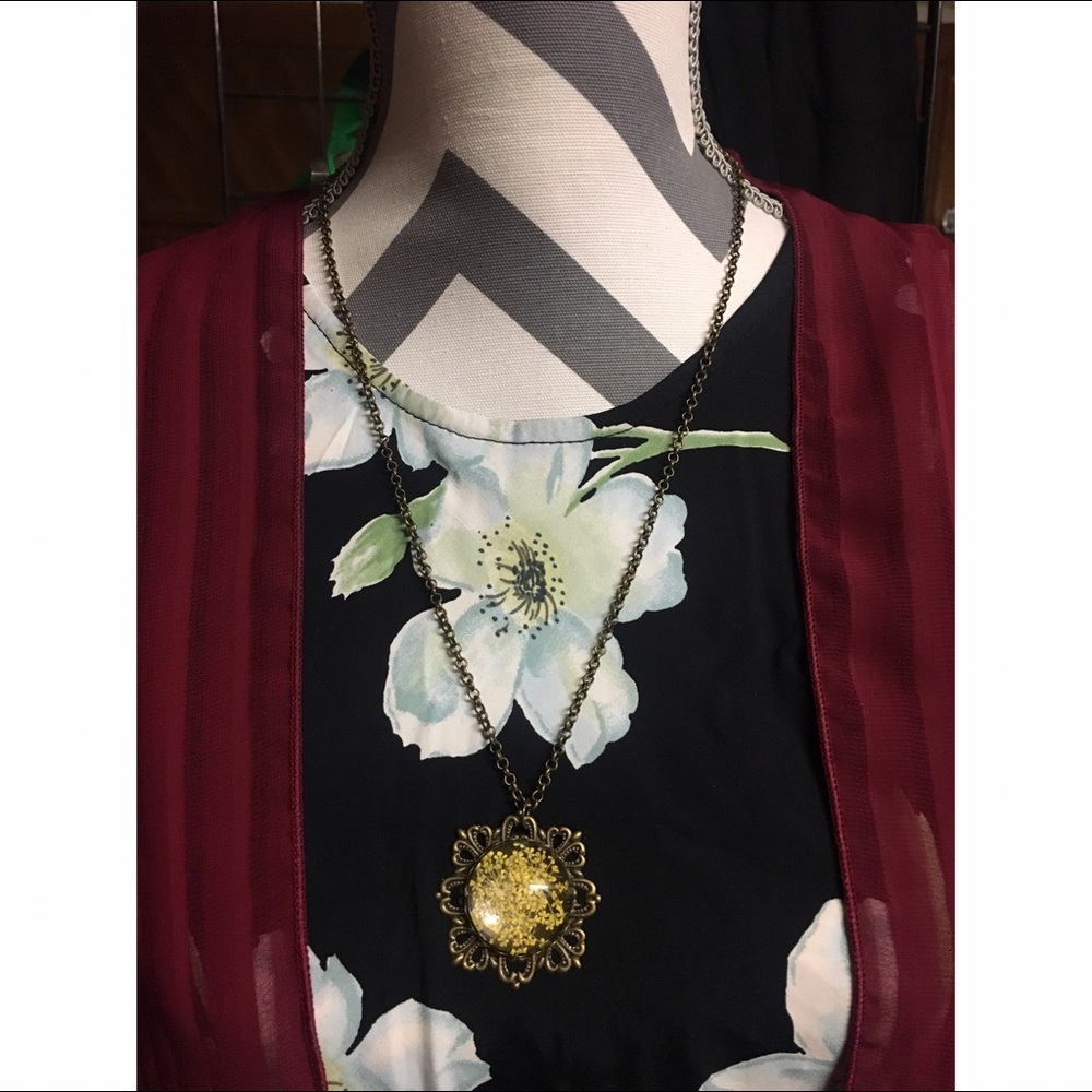 Necklaces - Picture 3 of 4