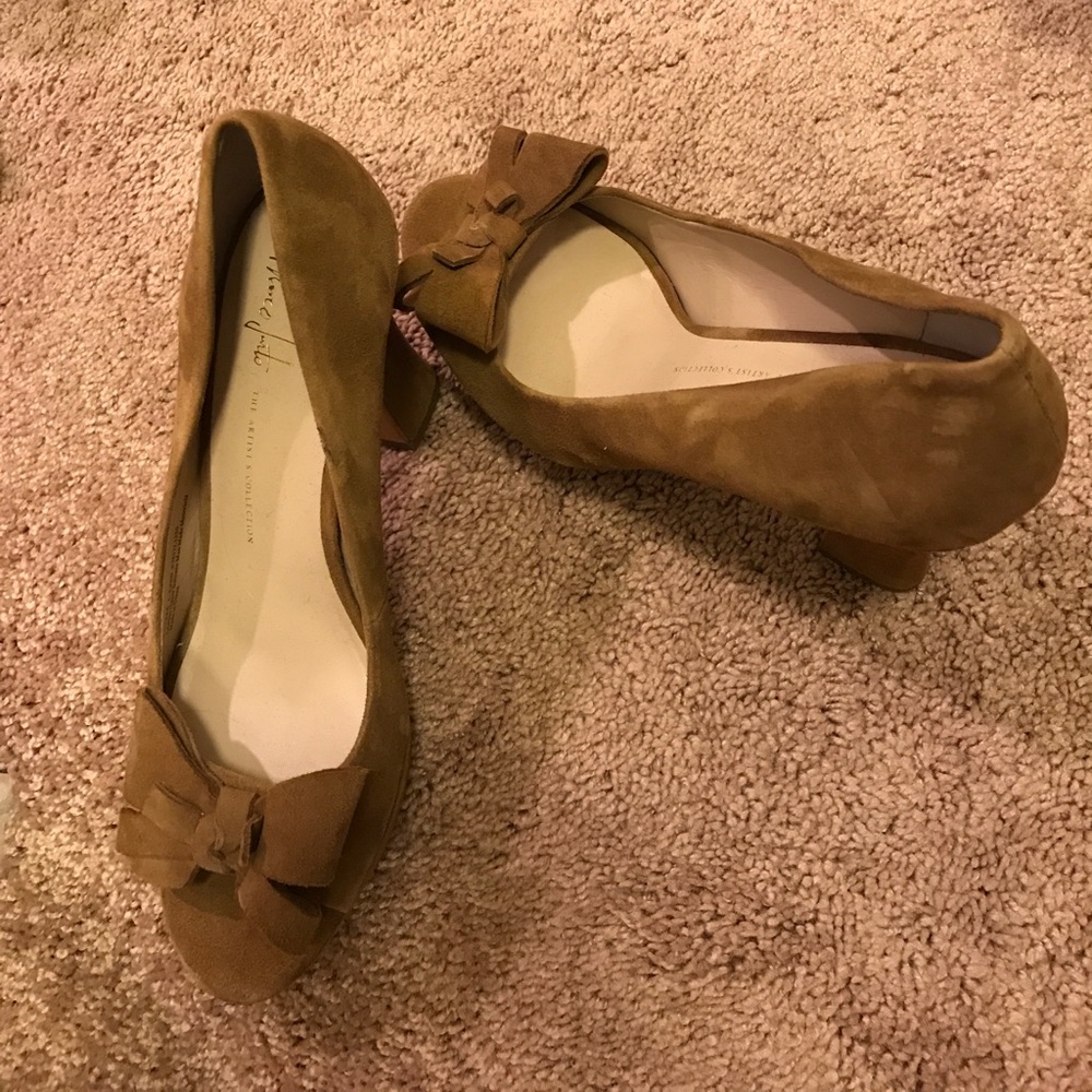 NWOT Franco Sarto suede heels