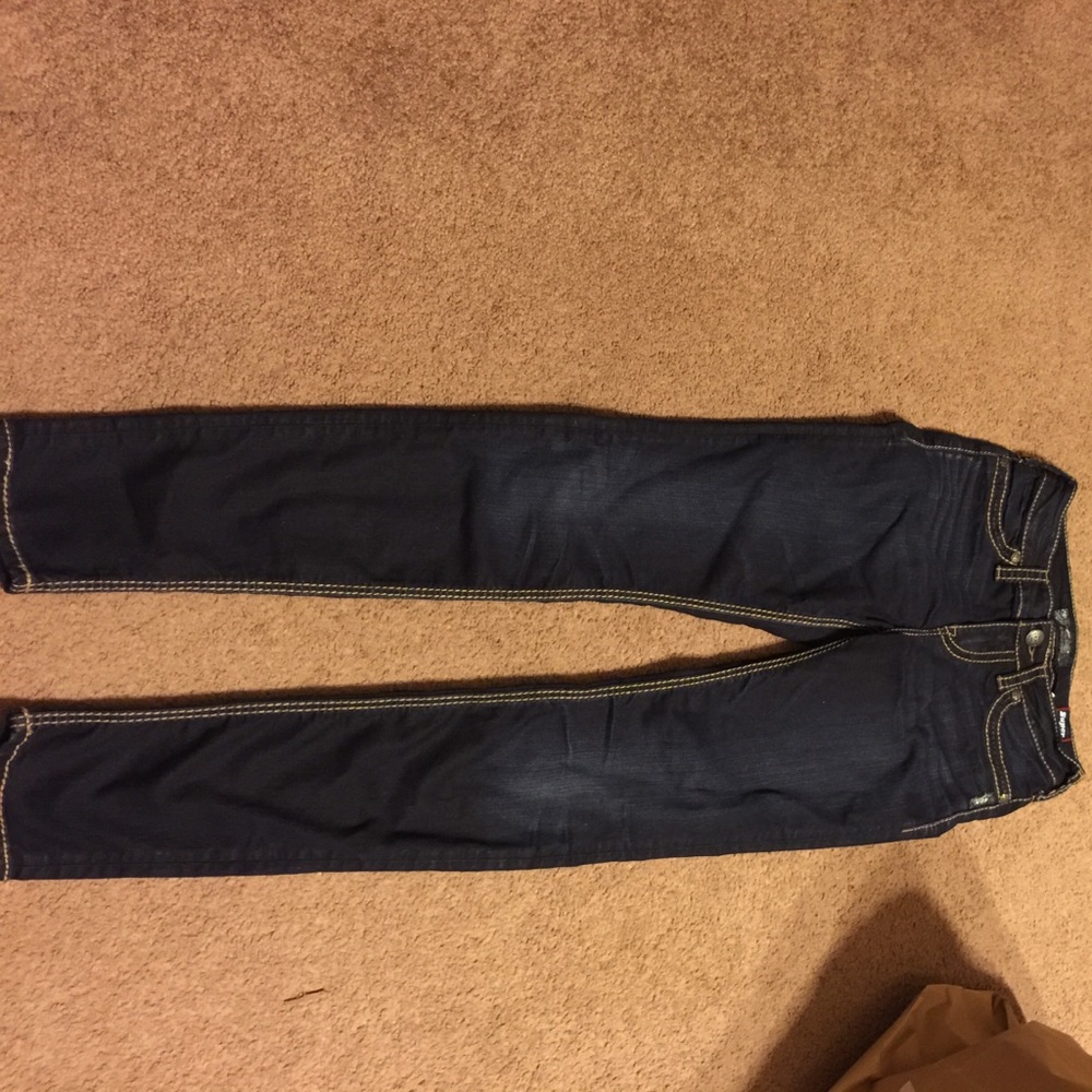 Silver brand skinny jeans! 👖