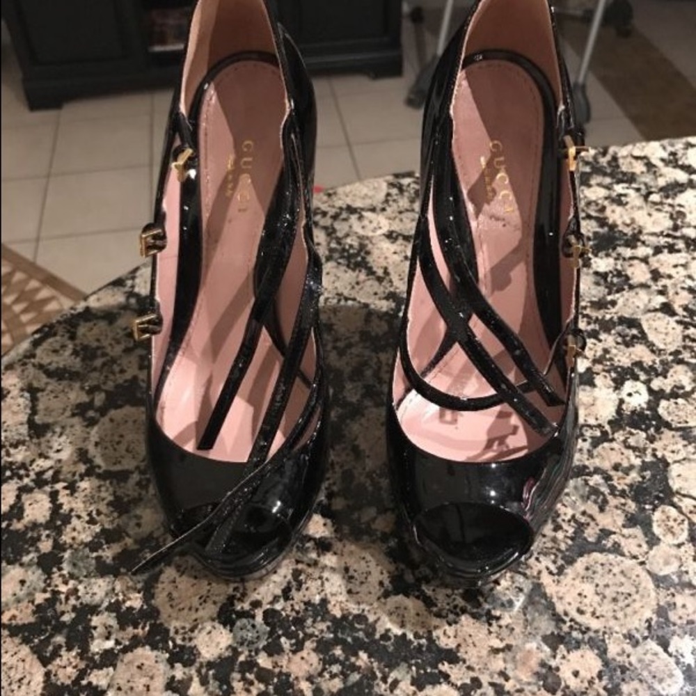 Gucci shoes