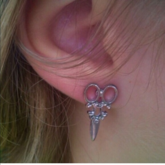 🆕 Silver Toned Earrings Perfect for Hairdresser! - Picture 5 of 5