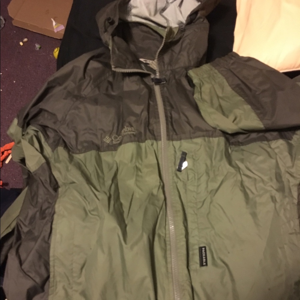 Columbia zip up j wind breaker men's or woman's