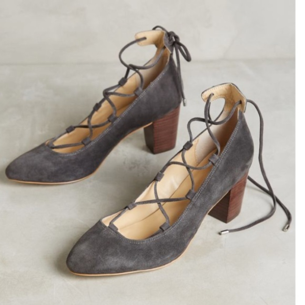 Lace up Pumps!