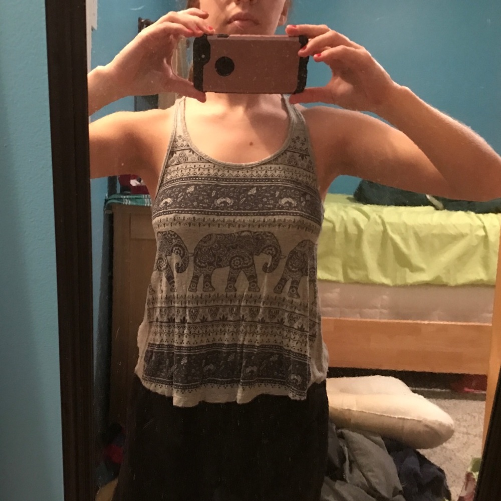 Gray elephant flowy tank