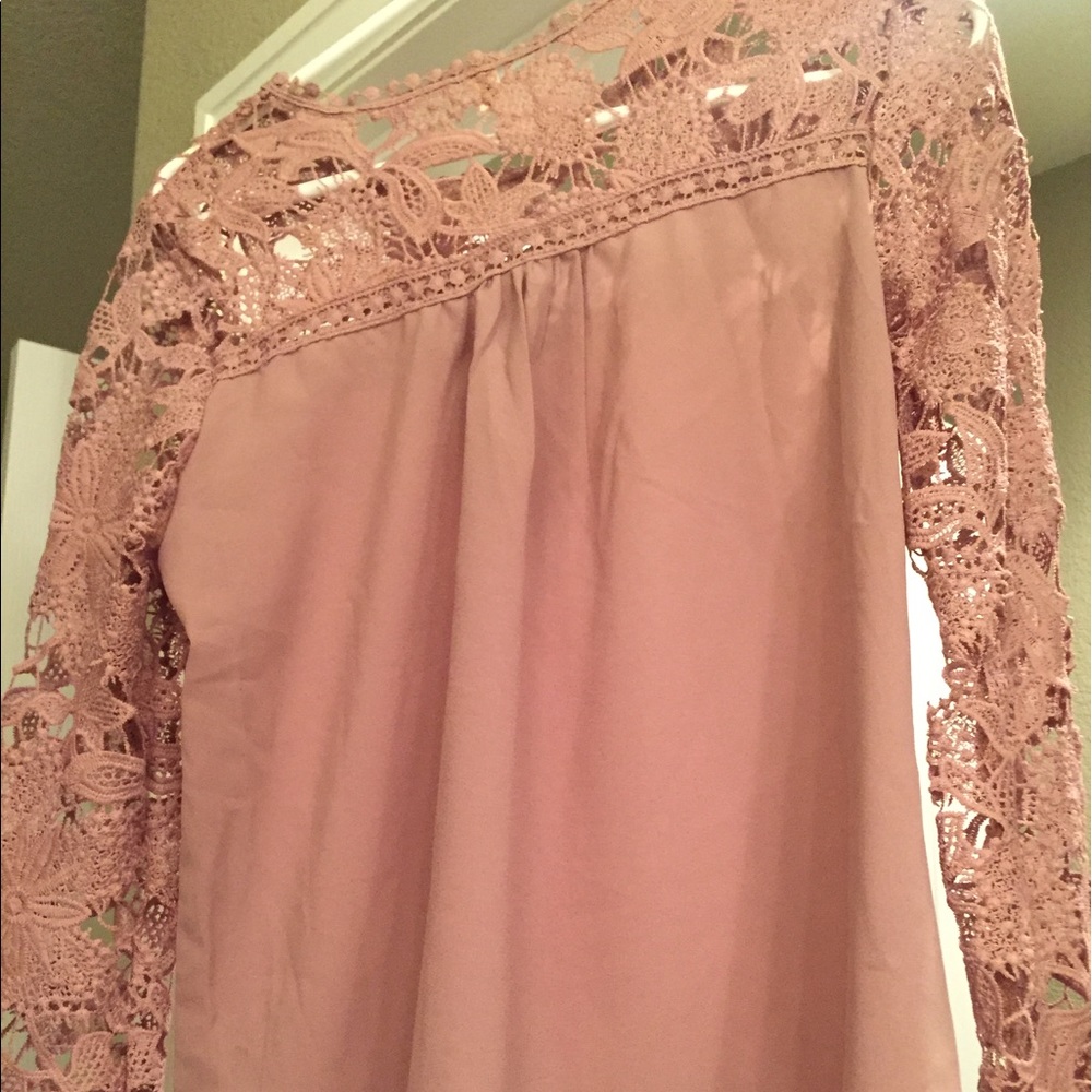 Gorgeous dusty rose pink lace blouse