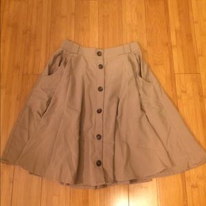 Forever 21 khaki circle skirt w buttons size small